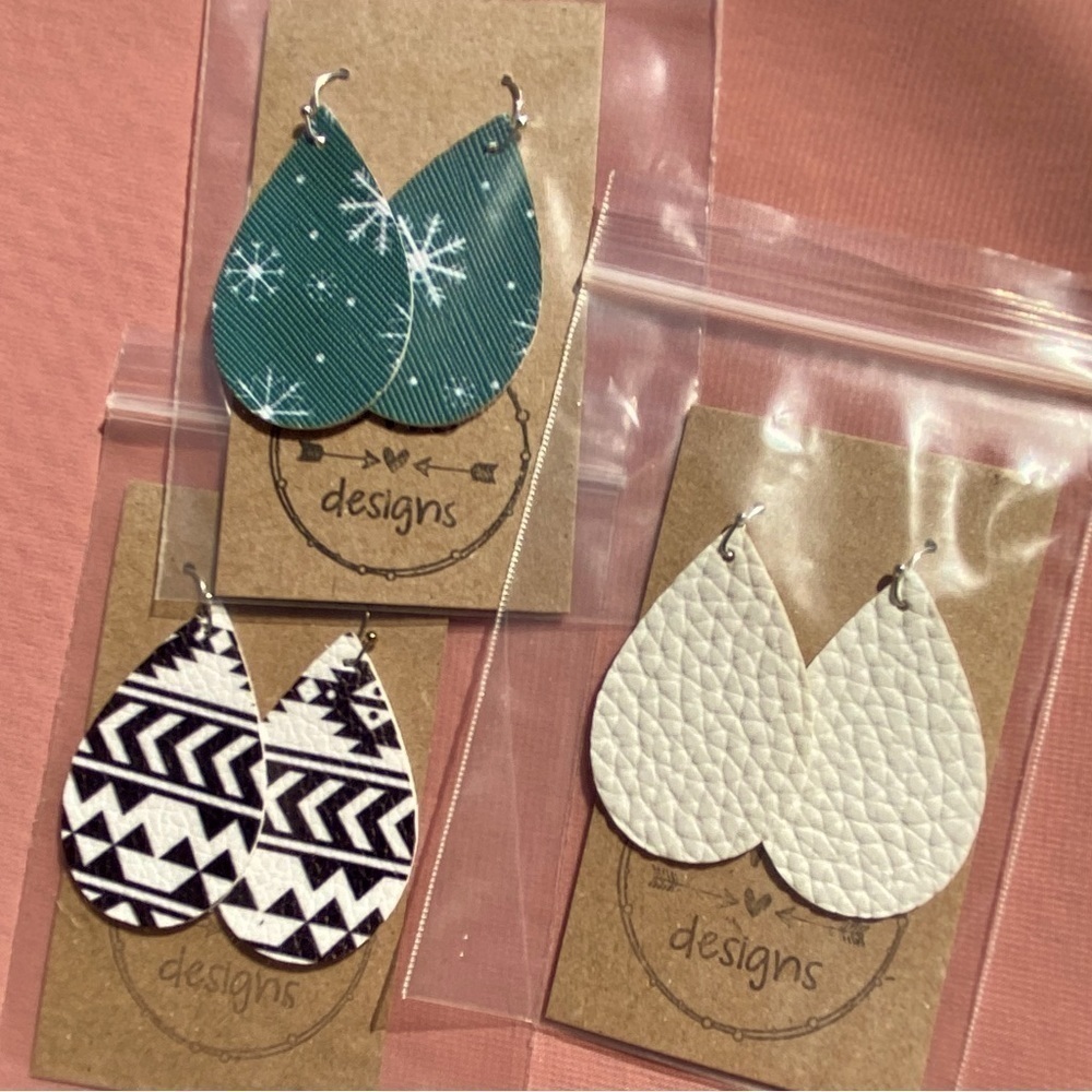 3 Pairs Faux Leather Teardrop Earrings Handmade Lightweight Snowflake White